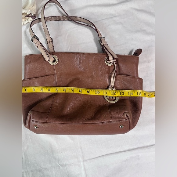MICHAEL KORS Large Taupe/Brown/Gold Leather Shoulder TOTE BAG PURSE & Wallet Set - Picture 5 of 16